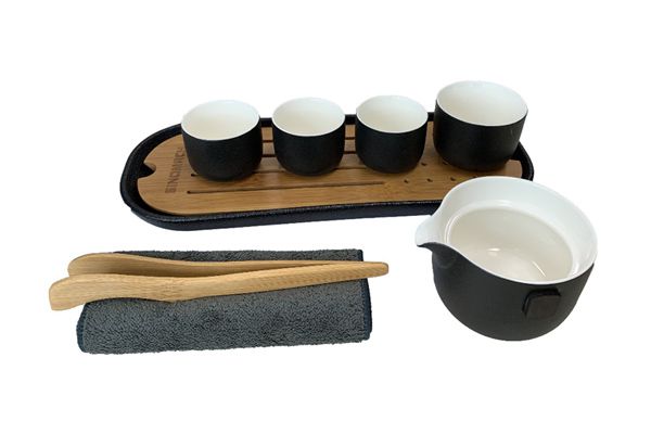 Керамические наборы чайников с подносом