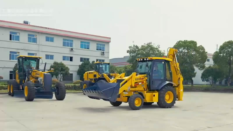 Экскаватор-погрузчик 620CH