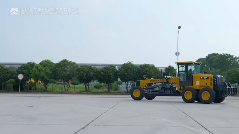 Автогрейдер 717Т
